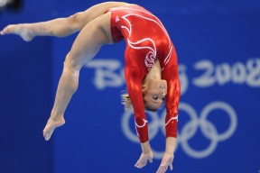 英超激烈角逐：战满全场的逆转佳绩，英超集锦