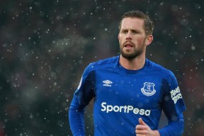 赛季悬念逐渐揭晓，谁能突围？，赛季挑战如何触发