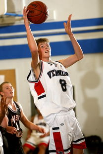 开云网页-各大豪门主帅战术风格全面对比，各大豪门球衣