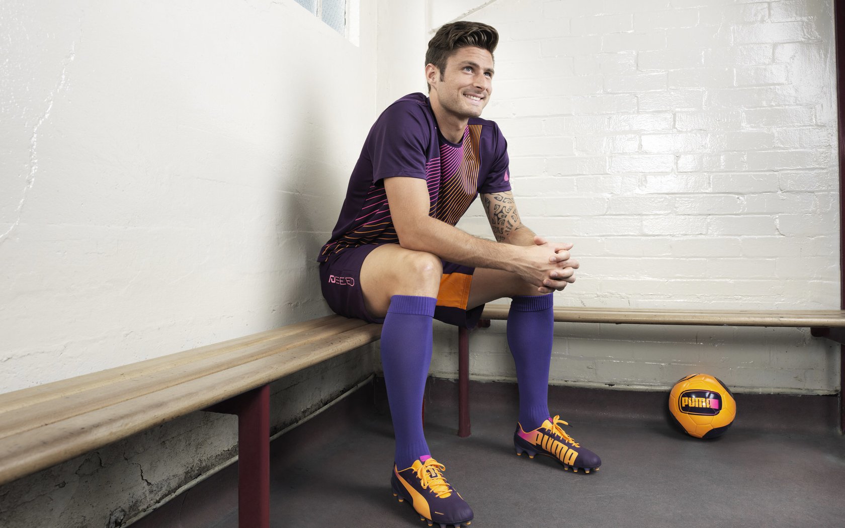 德甲高速突破：瞬间突入，场面震撼！，德甲强吗