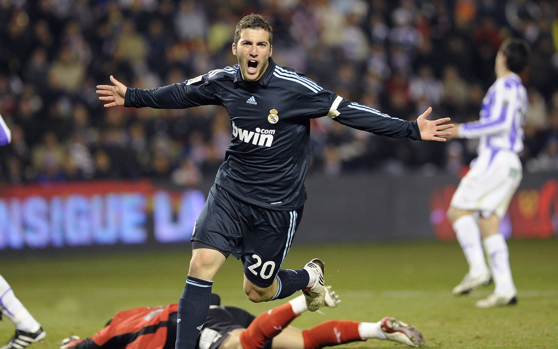 瓜迪奥拉给予曼城球员额外假期，为欧冠备战调整训练计划，瓜迪奥拉执教曼城